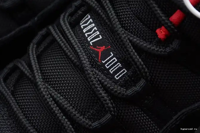 Low 11 528895-012 Retro  Red Air mens "Bred" Jordan Black 0407